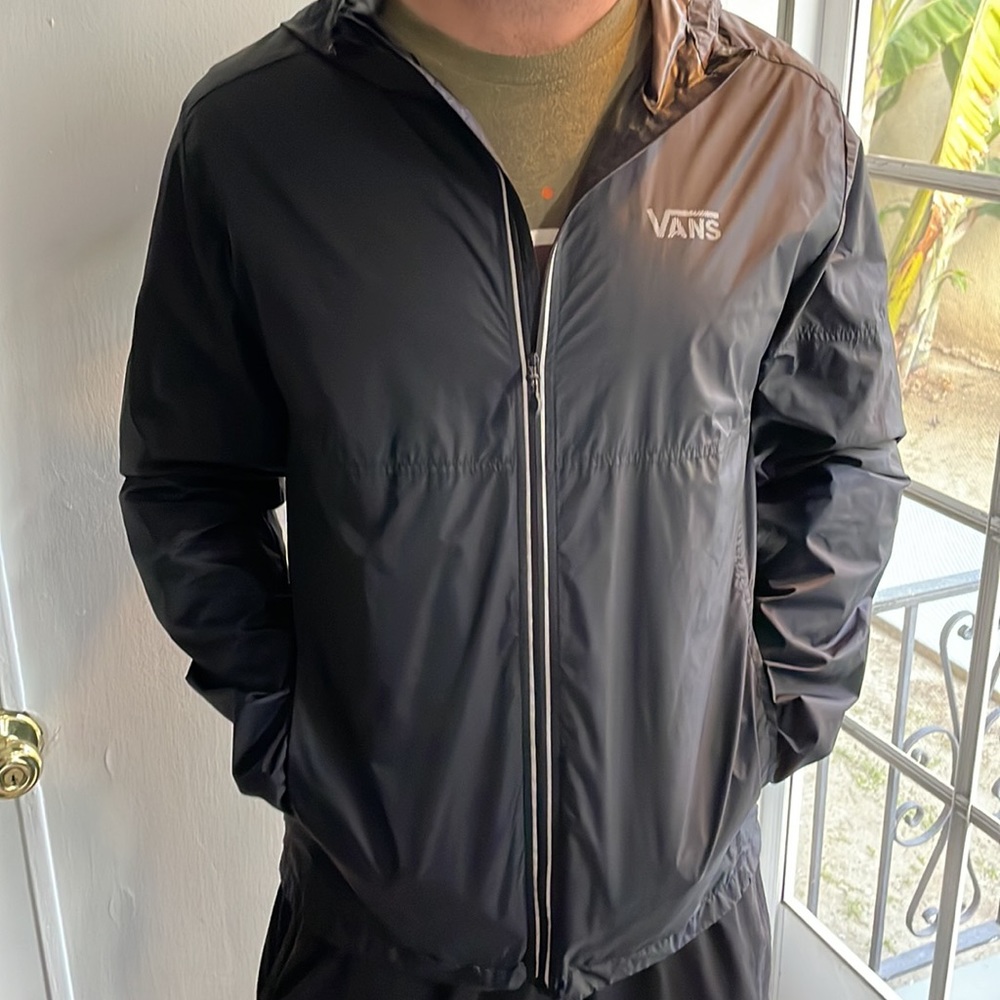 Hooded windbreaker jacket